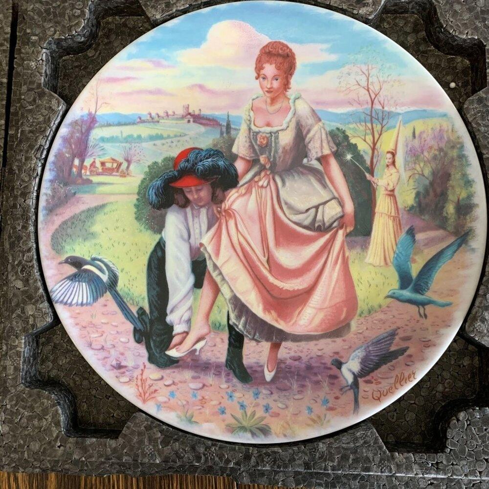 Vintage Limonges-Turgot Cendrillion 1983 Decorative Collector's Plate